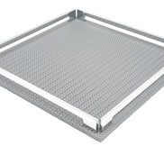 Grey 37 cm tray from above right, the 1 cm leather base visible beneath the steel rails