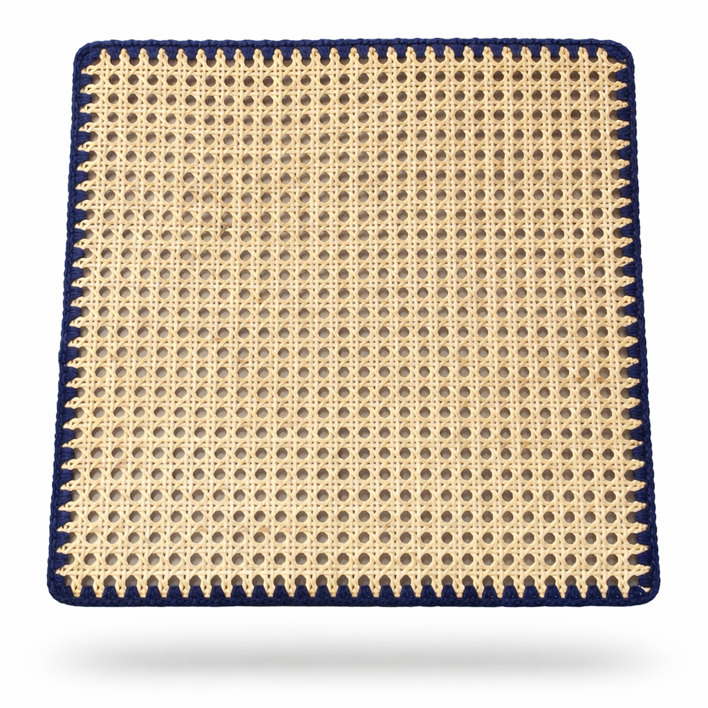 Natural bamboo placemat in a cane weave with hand-woven border, 40 x 40 cm