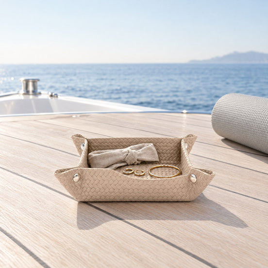 Woven Leather Valet Tray – 18.5 cm — sunrise yoga on the foredeck
